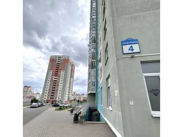 Наш офис находится на цокольном этаже. Ориентир - вывеска с нумерацией дома Наш офис находится на цокольном этаже. Ориентир - вывеска с нумерацией дома