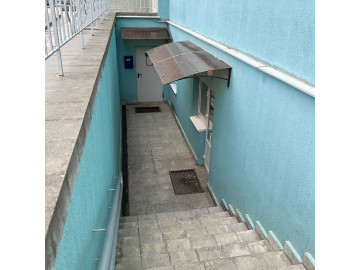 Вид при спуске на цокольный этаж Вид при спуске на цокольный этаж